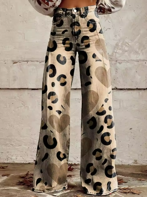 Liva | Leopard & Heart Print Wide-Leg Jeans