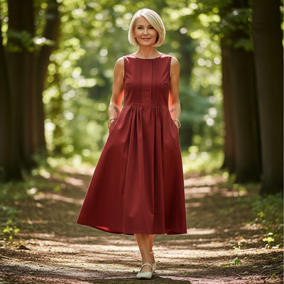 Amara – Crew Neck Pleated Dress