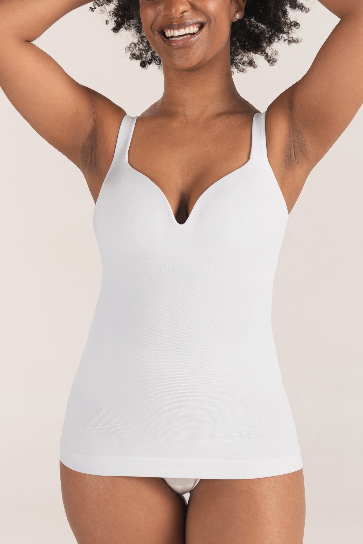 Noelia | Shaping T-shirt with built-in bra