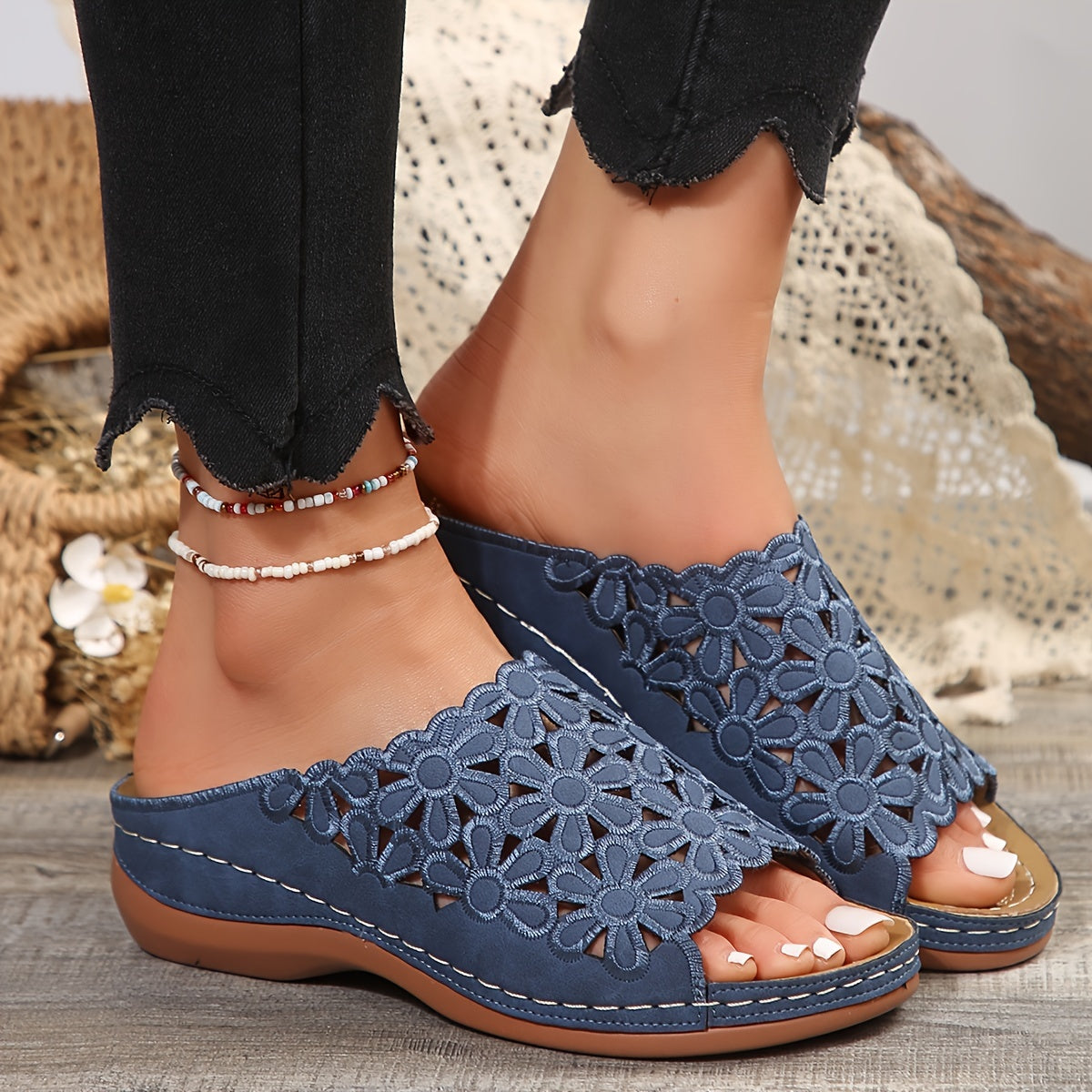 Lordy | Orthopaedic sandals with a comfortable wedge heel