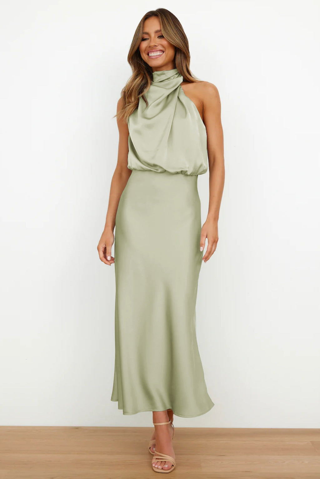Lydia | Long dress with halter neck