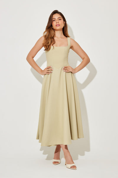 Amelia - Timeless Flowy Midi Dress