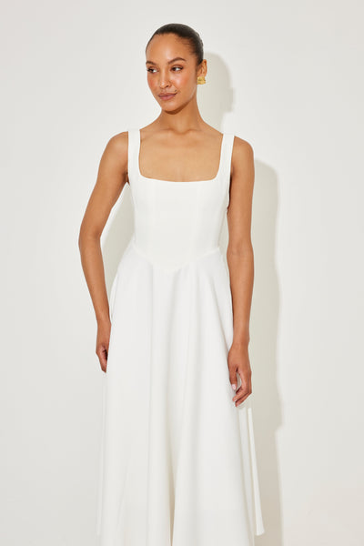 Amelia - Timeless Flowy Midi Dress