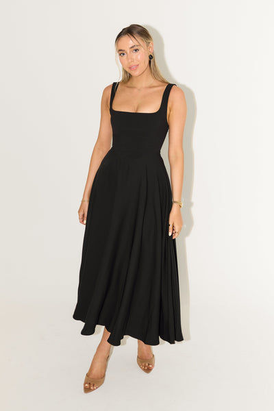 Amelia - Timeless Flowy Midi Dress