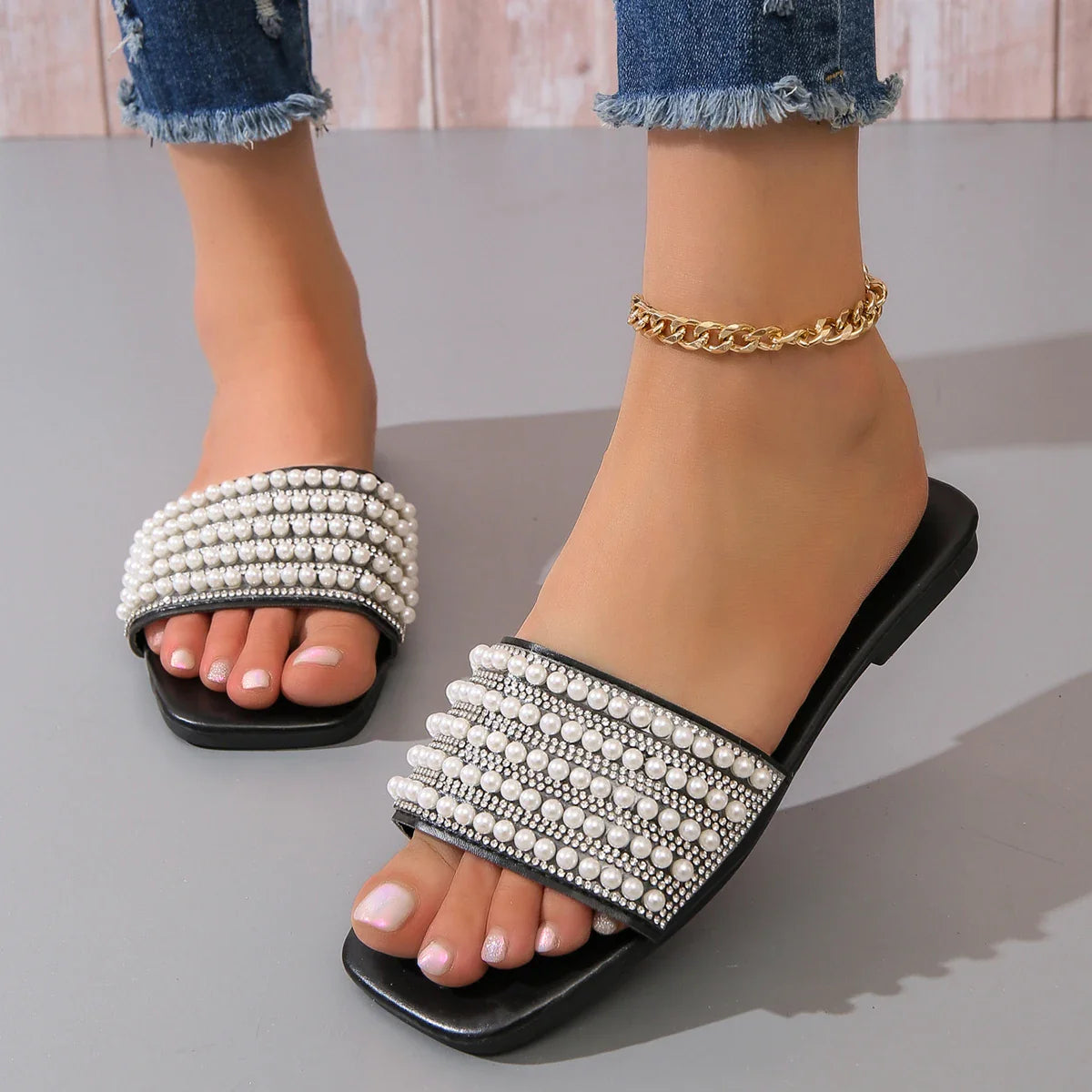 Dina | Fashionable Flat Slippers