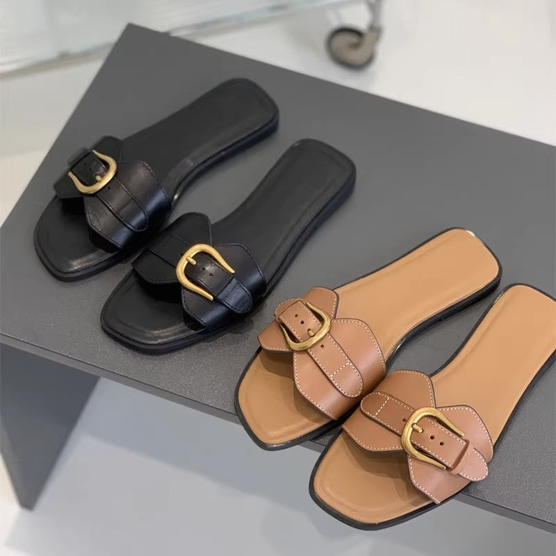 Maxime | Slippers with Buckle Design