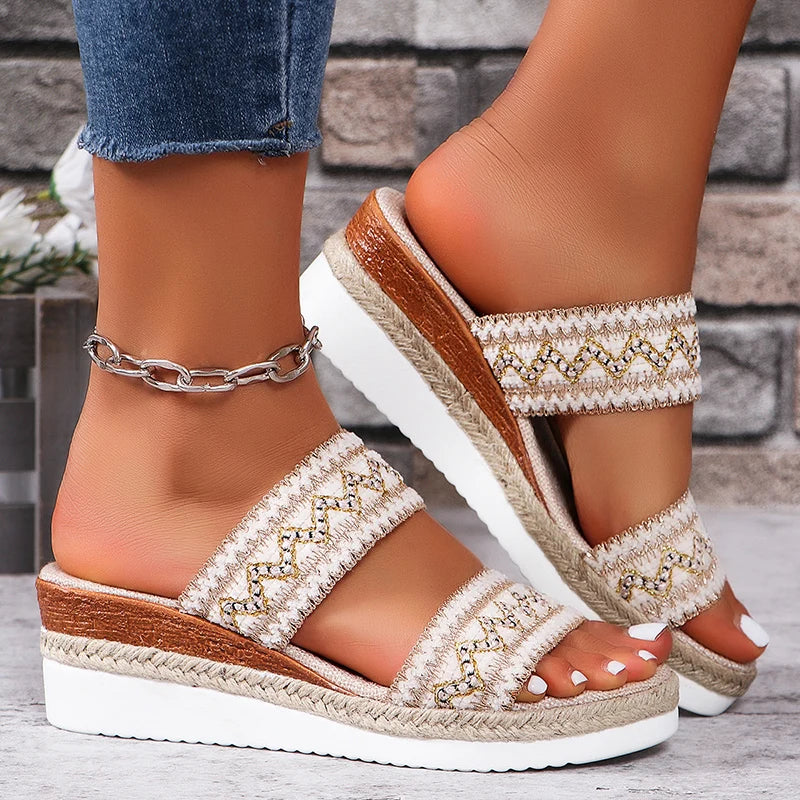 Zoe - Fashionable Slip-On Sandals