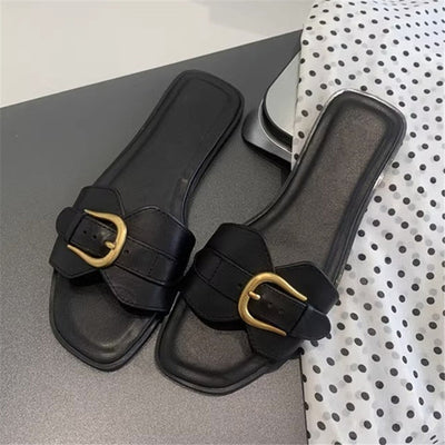Maxime | Slippers with Buckle Design