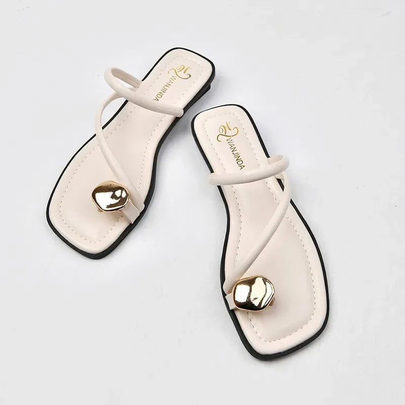 Evy | Stylish Diamond look slippers