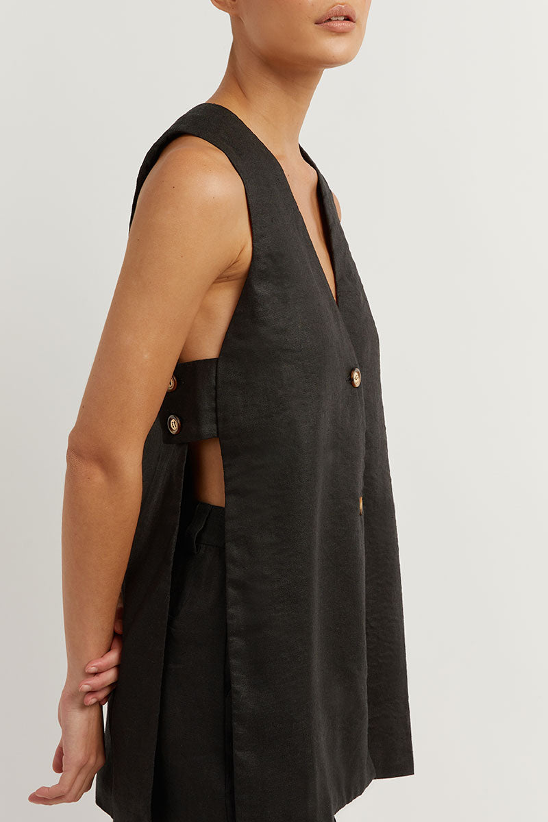 Fiona | Sleeveless Buttoned Set